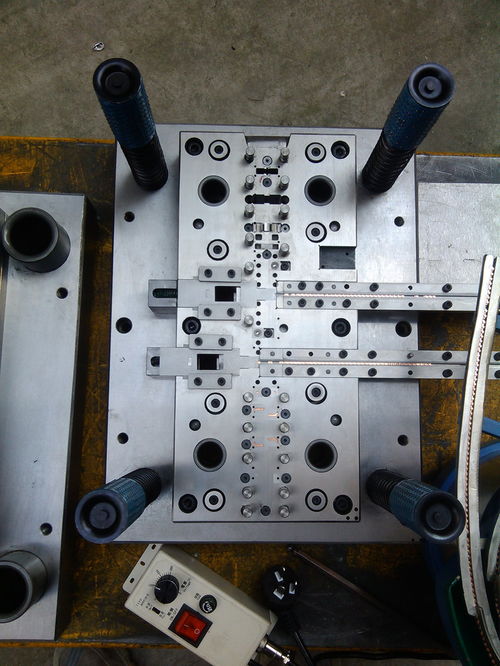 文祥開關蹺板及其批發與模具制造